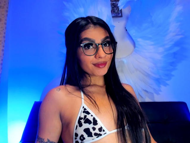 LunaCollinss - Live Sex Cam - 20056086