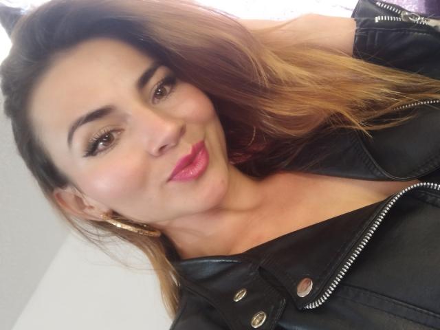 EmelySofia - Live porn &amp; sex cam - 20057570