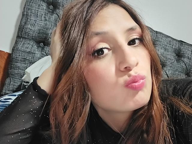 IsabelEvans - פורנו בשידור חי ומצלמת סקס - 20061542