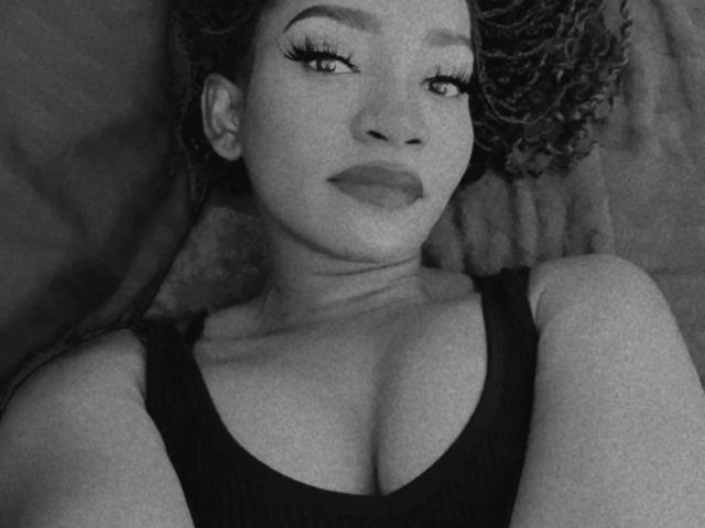 MaraPearlX - פורנו בשידור חי ומצלמת סקס - 20068690