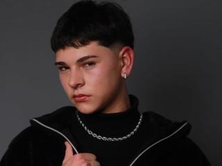 LukeHowlandy - Live porn &amp; sex cam - 20069318