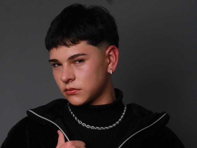 LukeHowlandy - Sexe cam en vivo - 20069326