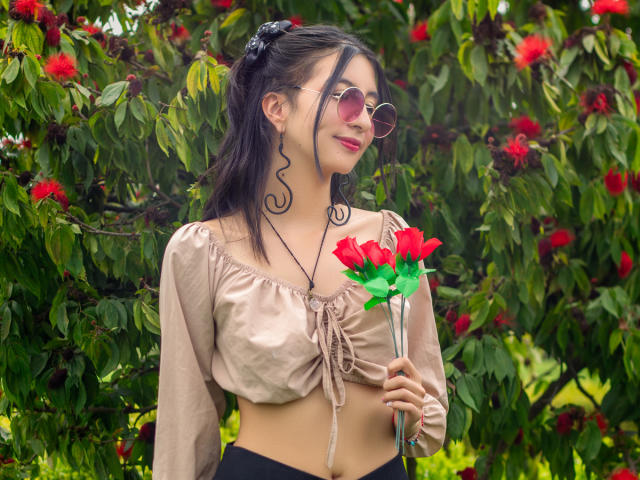 AlishaJames - Live Sex Cam - 20070554