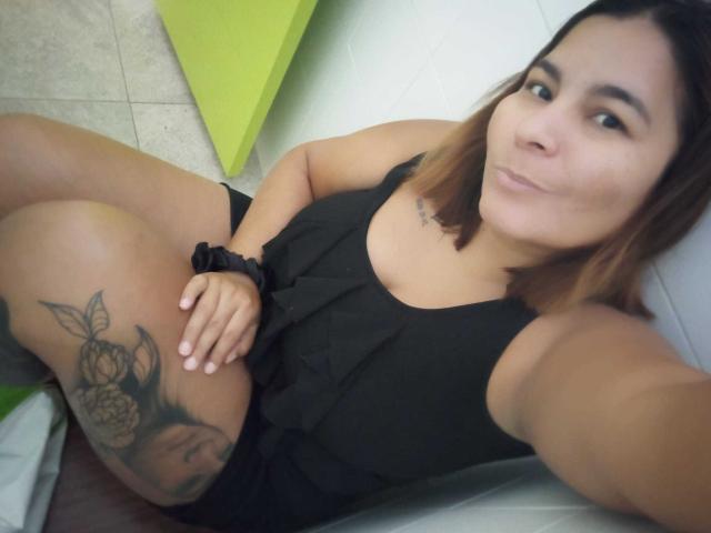 LouiseSexBigBoobs - Live porn &amp; sex cam - 20075290