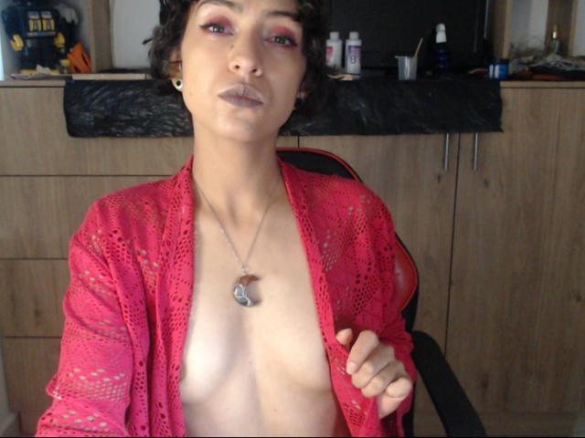 ElaDevilany - Sexe cam en vivo - 20081582