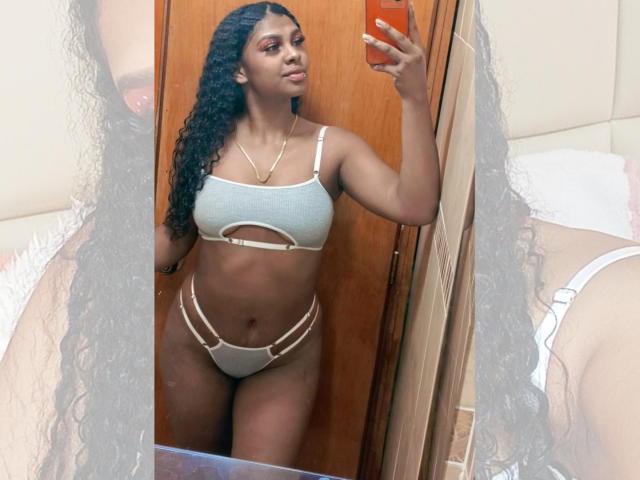 EmmaRiicco - Élő pornó és szexkamera - 20083554