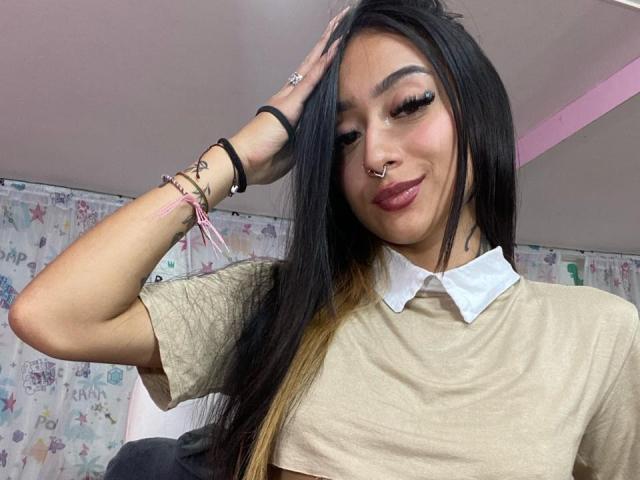 MiaThompsonB - Sexe cam en vivo - 20086390