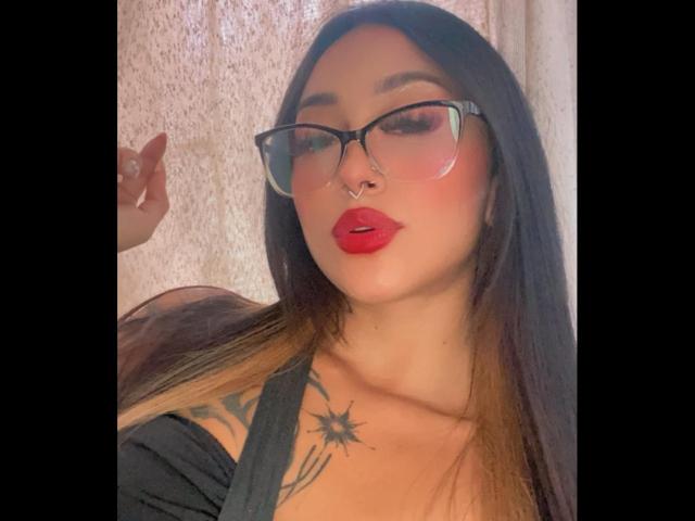 MiaThompsonB - Sexe cam en vivo - 20086414