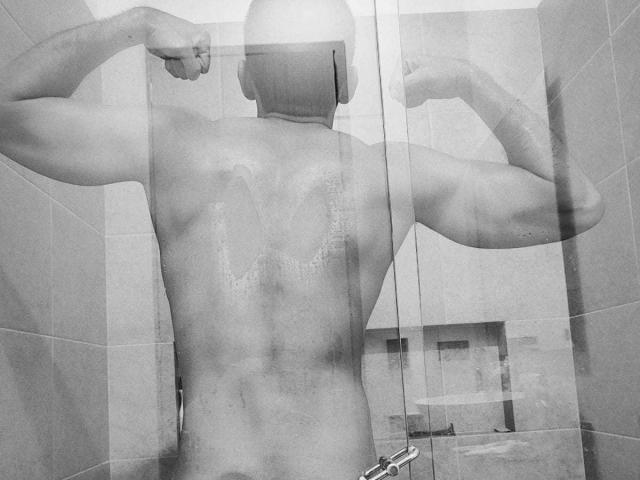 AresMuscle - פורנו בשידור חי ומצלמת סקס - 20093894