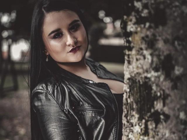 RoxanneWite - Live porn &amp; sex cam - 20099462