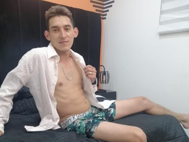 HotMichaell - Live porn &amp; sex cam - 20104054