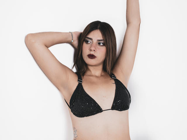 TifanySkyy - Porno na żywo i seks kamera - 20110014