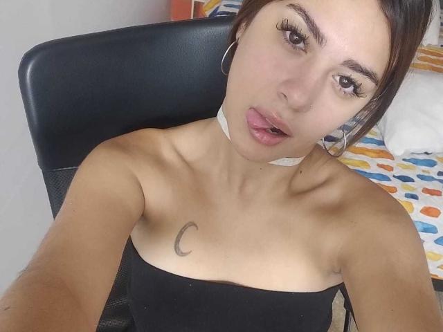 TifanySkyy - Camera khiêu dâm &amp; quyến rũ trực tiếp - 20111790