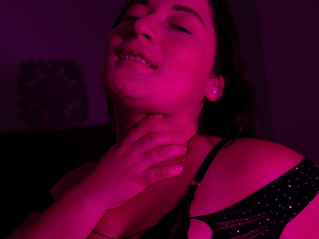 EsmeraldaaLopez - Camera khiêu dâm &amp; quyến rũ trực tiếp - 20111814