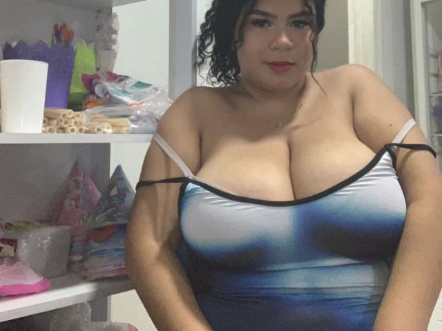 JulietaStark - Sexe cam en vivo - 20116742