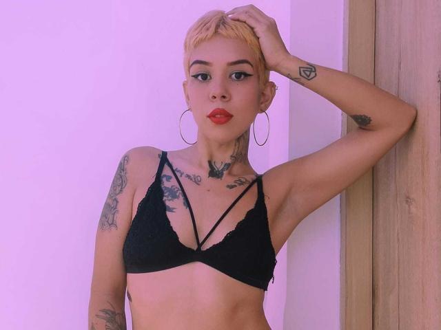 SofiaSquirtLover - Live porn &amp; sex cam - 20124998