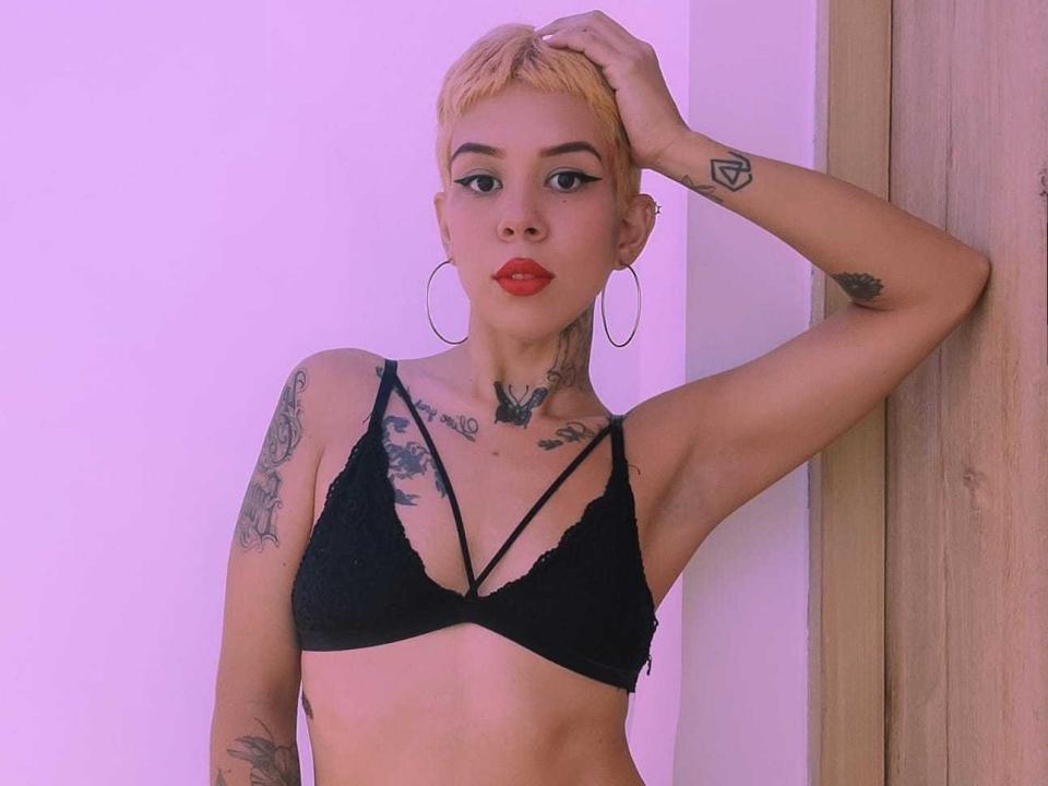 SofiaSquirtLover - Sexe cam en vivo - 20124998