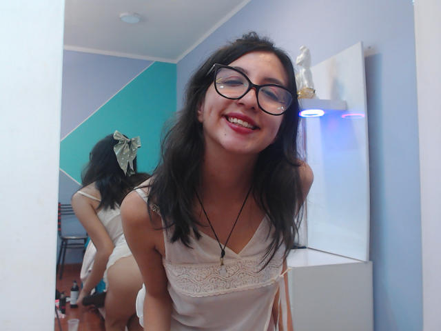 AlishaJames - Live sex cam - 20127594