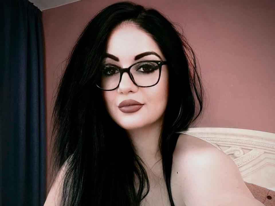 ChloeSoInLove - Live porn &amp; sex cam - 20129390