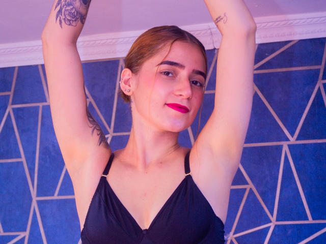 EmilyKhans - Live porn &amp; sex cam - 20130566