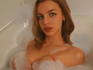 HurricaneKatrin - Live porn &amp; sex cam - 20134134