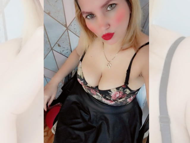 GiuliaAddams - Live sex cam - 20147522