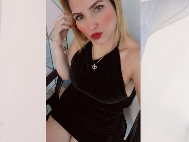 GiuliaAddams - ライブポルノ&amp;セックスカム - 20147622