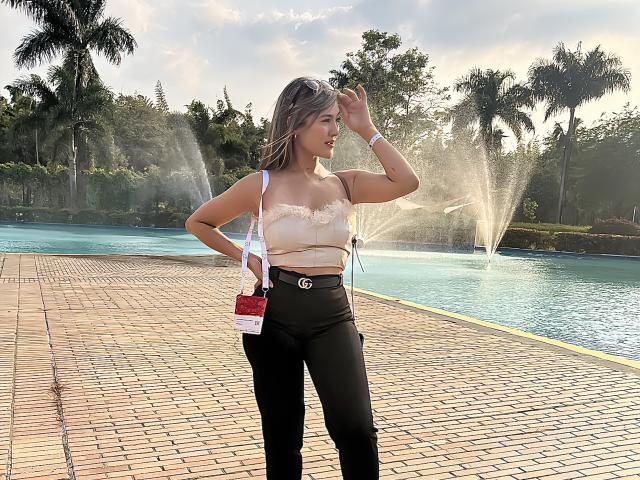 MaeCollins - Live porn &amp; sex cam - 20151402