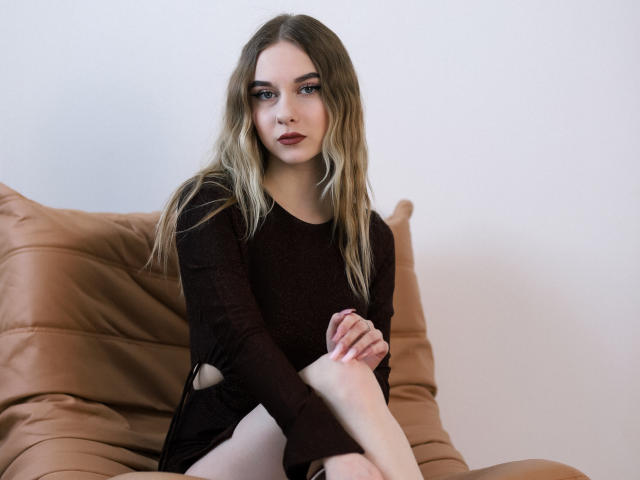 SexyMeyes - Live porn &amp; sex cam - 20167430