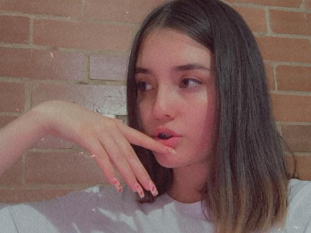 MarinetteThomson - Live porn &amp; sex cam - 20170038