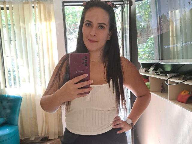 RousseMelinda - Porno na żywo i seks kamera - 20170346