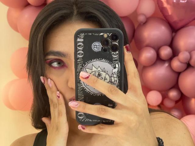 EmmaRoux - сексуальная веб-камера в реальном времени - 20178694