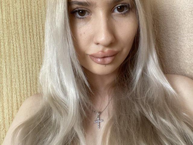 ElzaKom - Camera khiêu dâm &amp; quyến rũ trực tiếp - 20180258