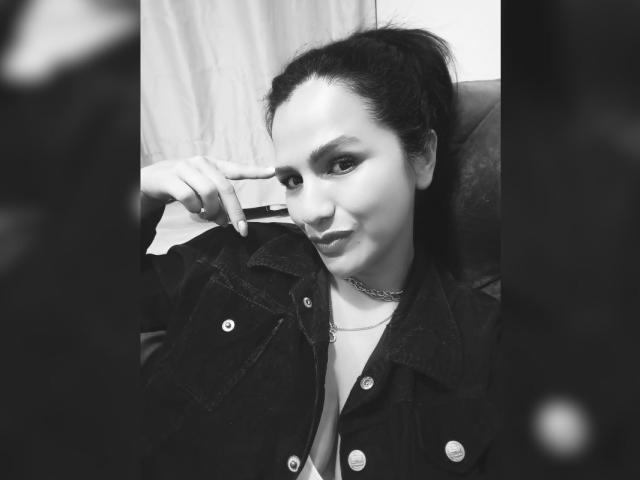 CameronViviane - Élő pornó és szexkamera - 20185978