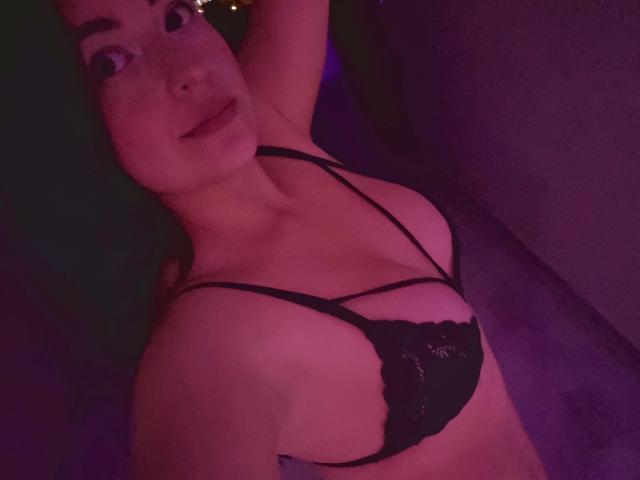 VaaleryStark - פורנו בשידור חי ומצלמת סקס - 20201462