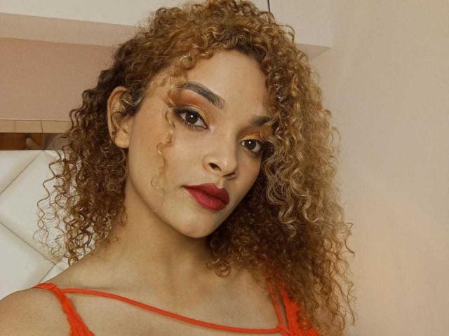 MiaBruneette - Sexe cam en vivo - 20210794