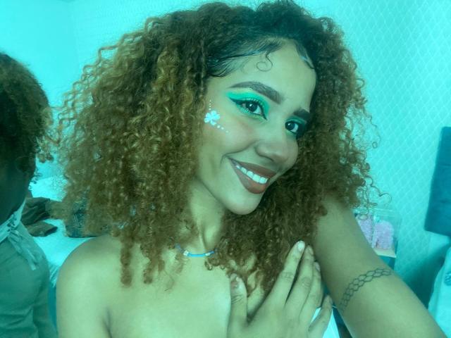 CinthiaWalker - פורנו בשידור חי ומצלמת סקס - 20211946
