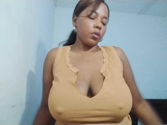 EmiraHot - ライブポルノ&amp;セックスカム - 20212970