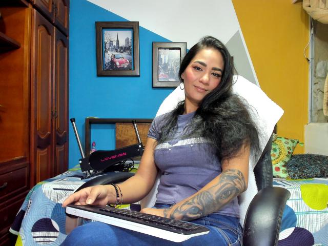 AfroditaHan - Élő pornó és szexkamera - 20217094