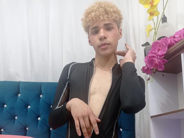 BonnyTwink - Live porn &amp; sex cam - 20218650