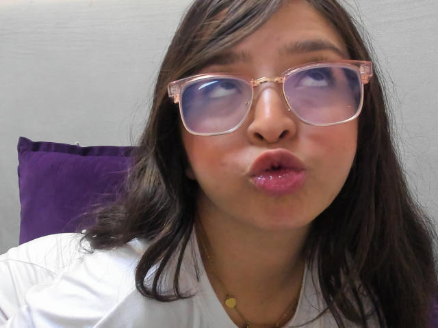 EvaMcAllister - Live sex cam - 20221098