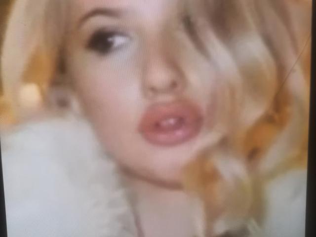 ElzaKom - сексуальная веб-камера в реальном времени - 20224610