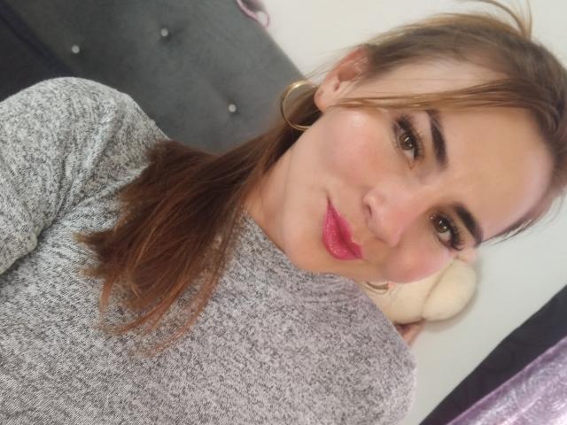 EmelySofia - Sexe cam en vivo - 20225926