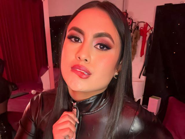 SaraRogers - Porno na żywo i seks kamera - 20241970