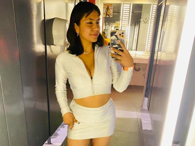 SarahXRouse - Élő pornó és szexkamera - 20244834