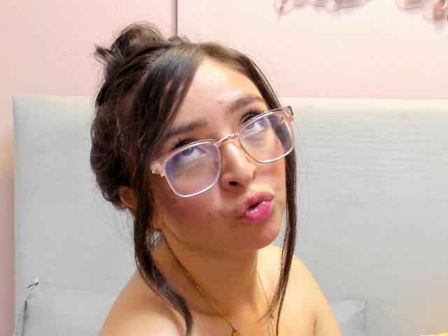 EvaMcAllister - פורנו בשידור חי ומצלמת סקס - 20249406