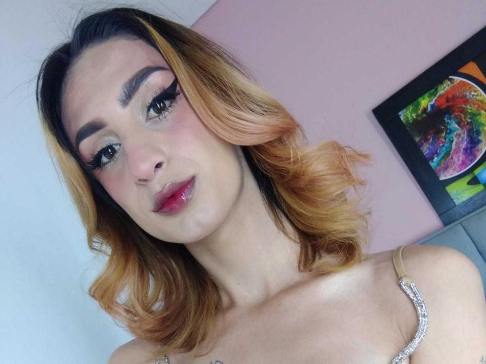 NicolMillis - Live Sex Cam - 20261782