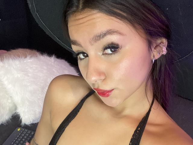 AlessiaFerry - Live Sex Cam - 20261998