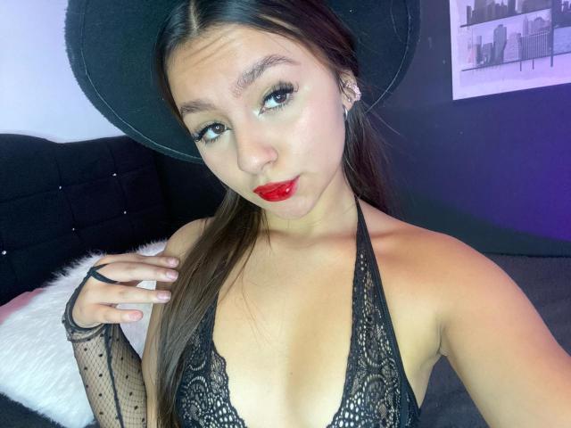 AlessiaFerry - Live porn &amp; sex cam - 20263266