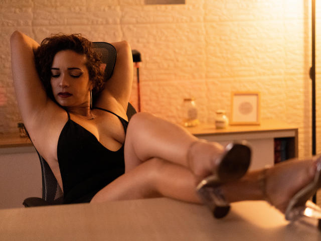 ScarletthVega - Live porn &amp; sex cam - 20270290